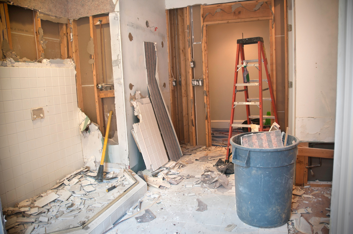 Master Bathroom Remodeling: Demolition Phase